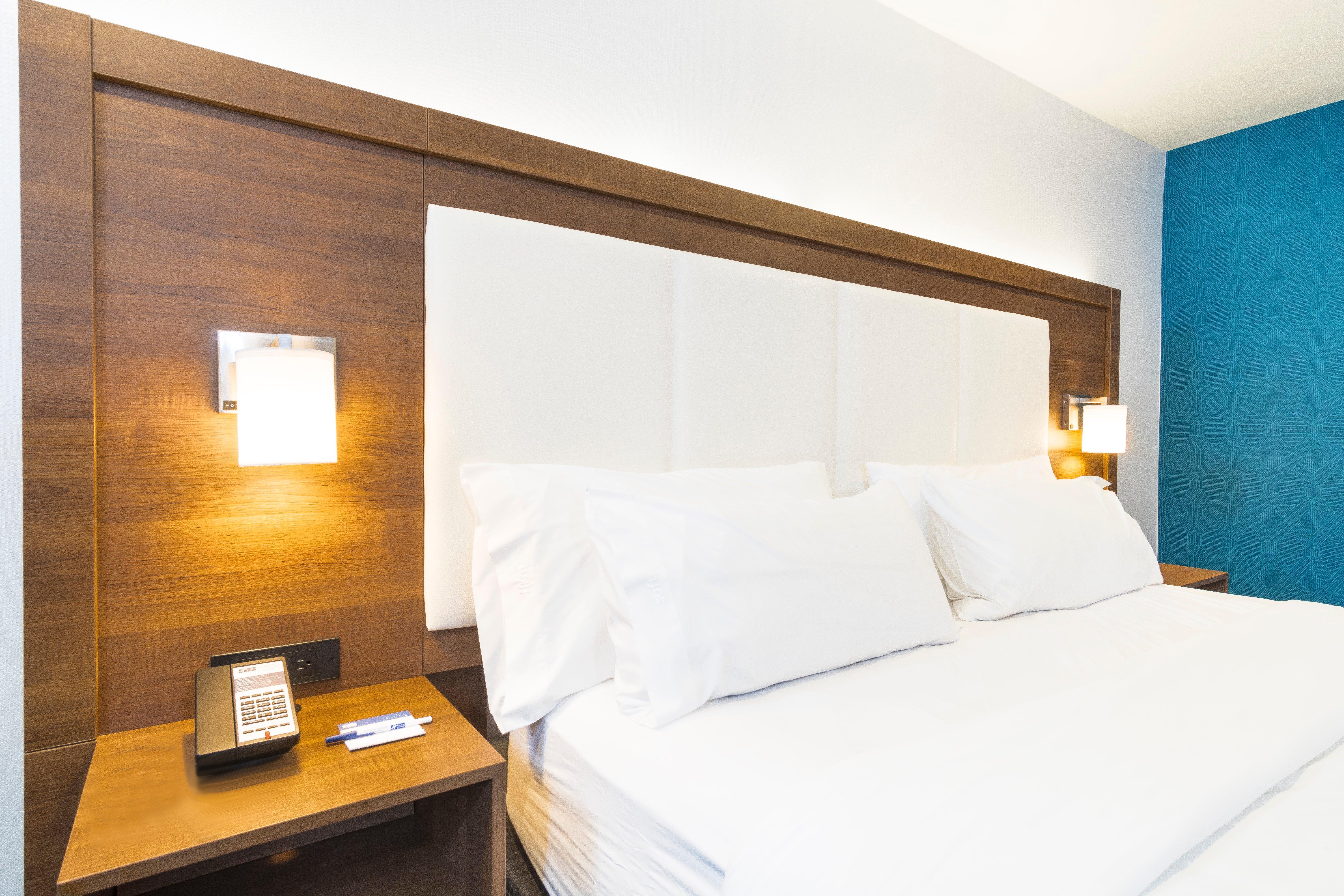 Holiday Inn Express Hollywood Walk Of Fame By Ihg — Photos 3